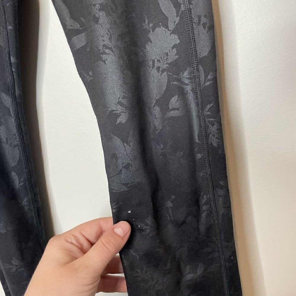 Athleta Midnight Garden Stirrup Leggings Size XSP Black Floral - Picture 6 of 12